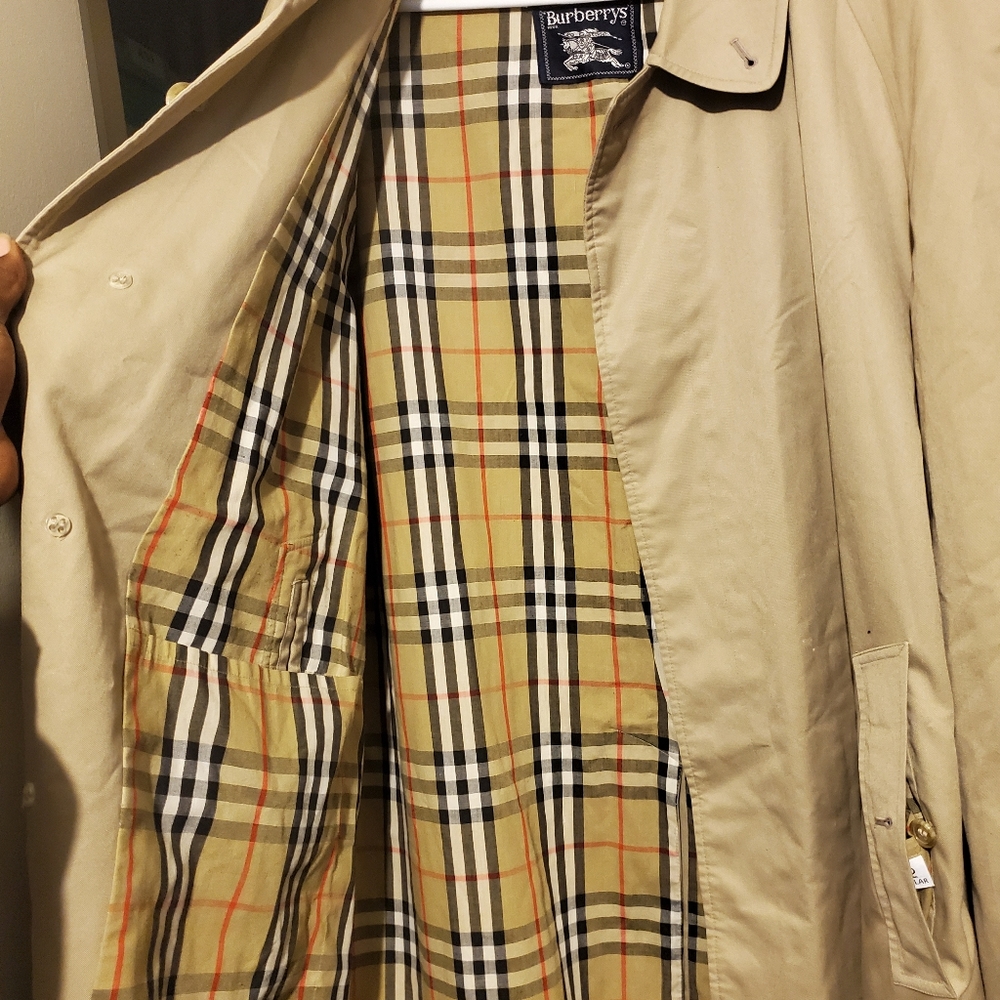 Burberry trench coat  size 42